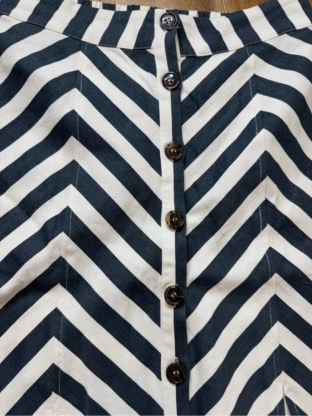 NWT Listicle Black & White Striped Skirt Size Small - Picture 3 of 13